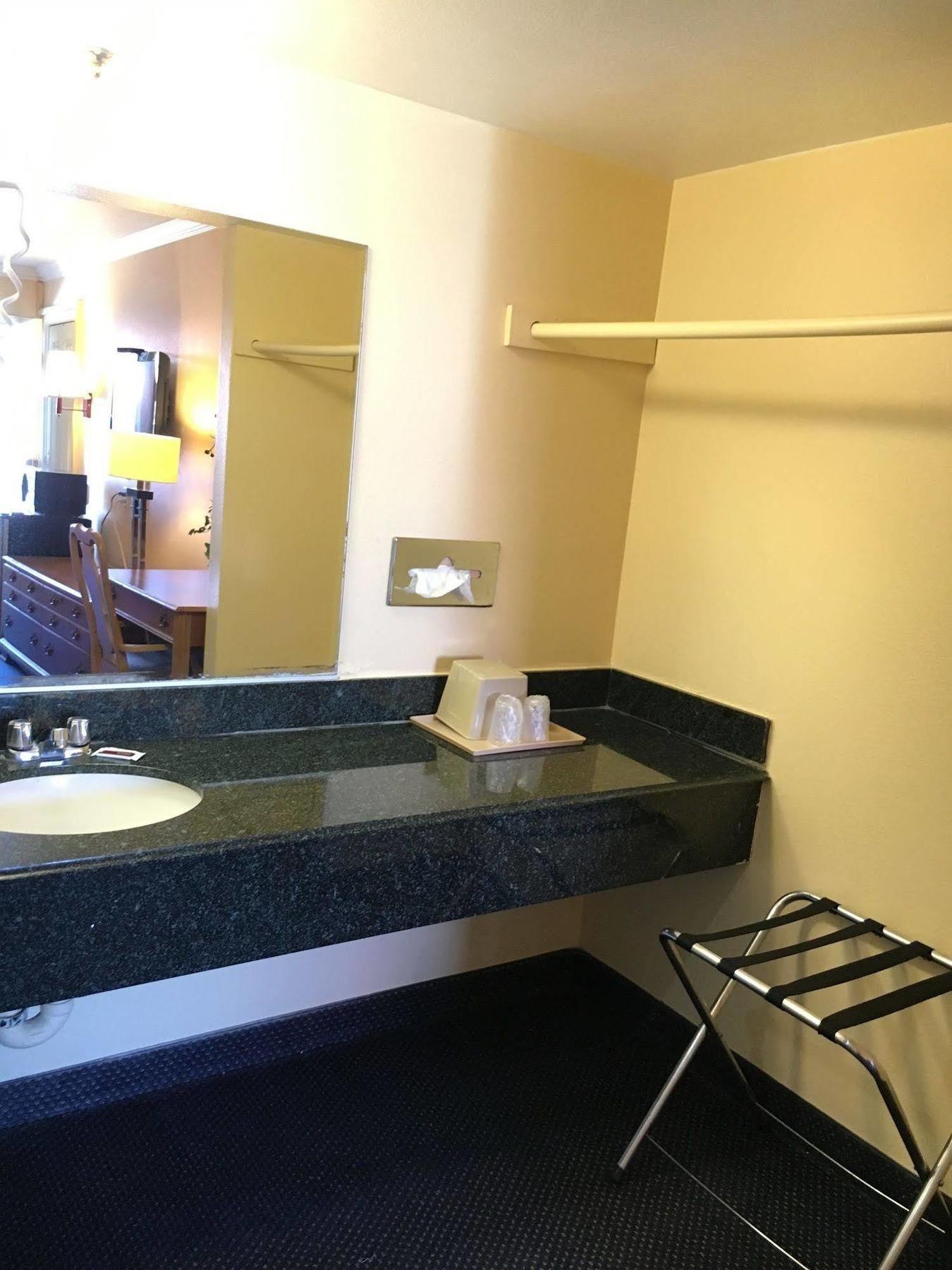 Sands Motel Riverside Bagian luar foto