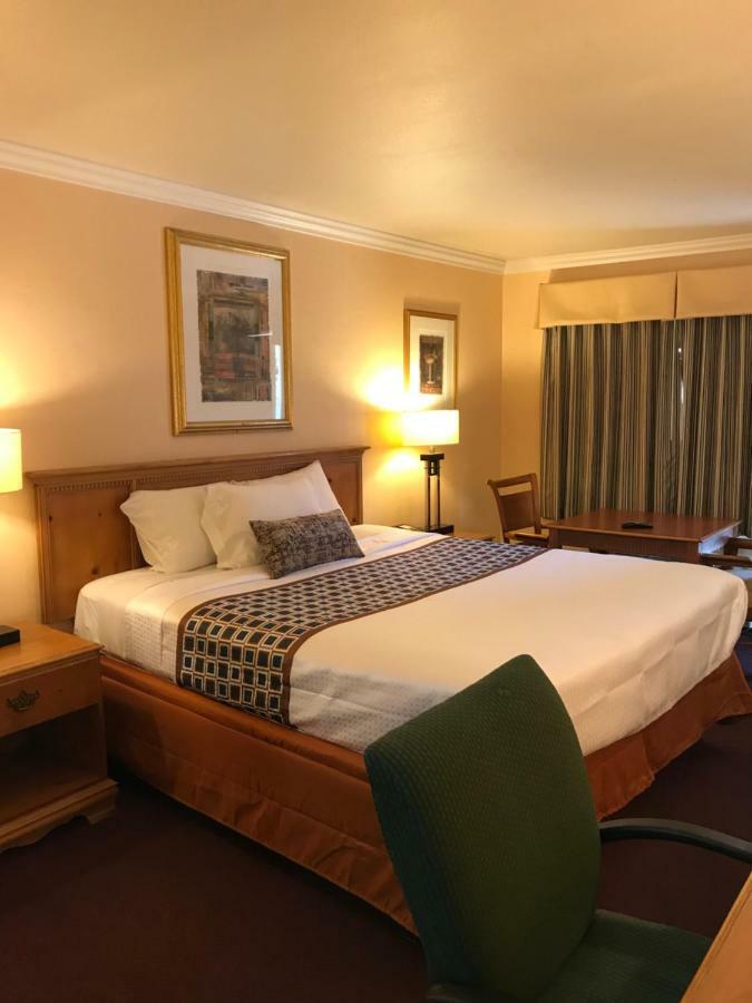 Sands Motel Riverside Bagian luar foto